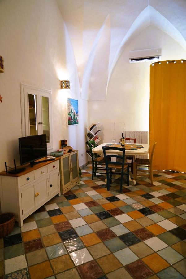 Domus Magistri - A Pochi Passi Dal Centro Storico Villa Ostuni Exterior foto